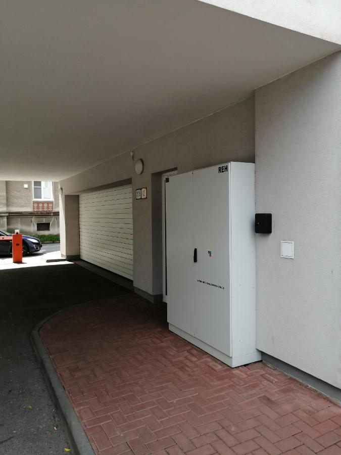 Modern City Center Apartment With Private Parking マルティン エクステリア 写真