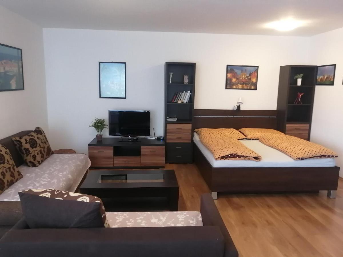 Modern City Center Apartment With Private Parking マルティン エクステリア 写真